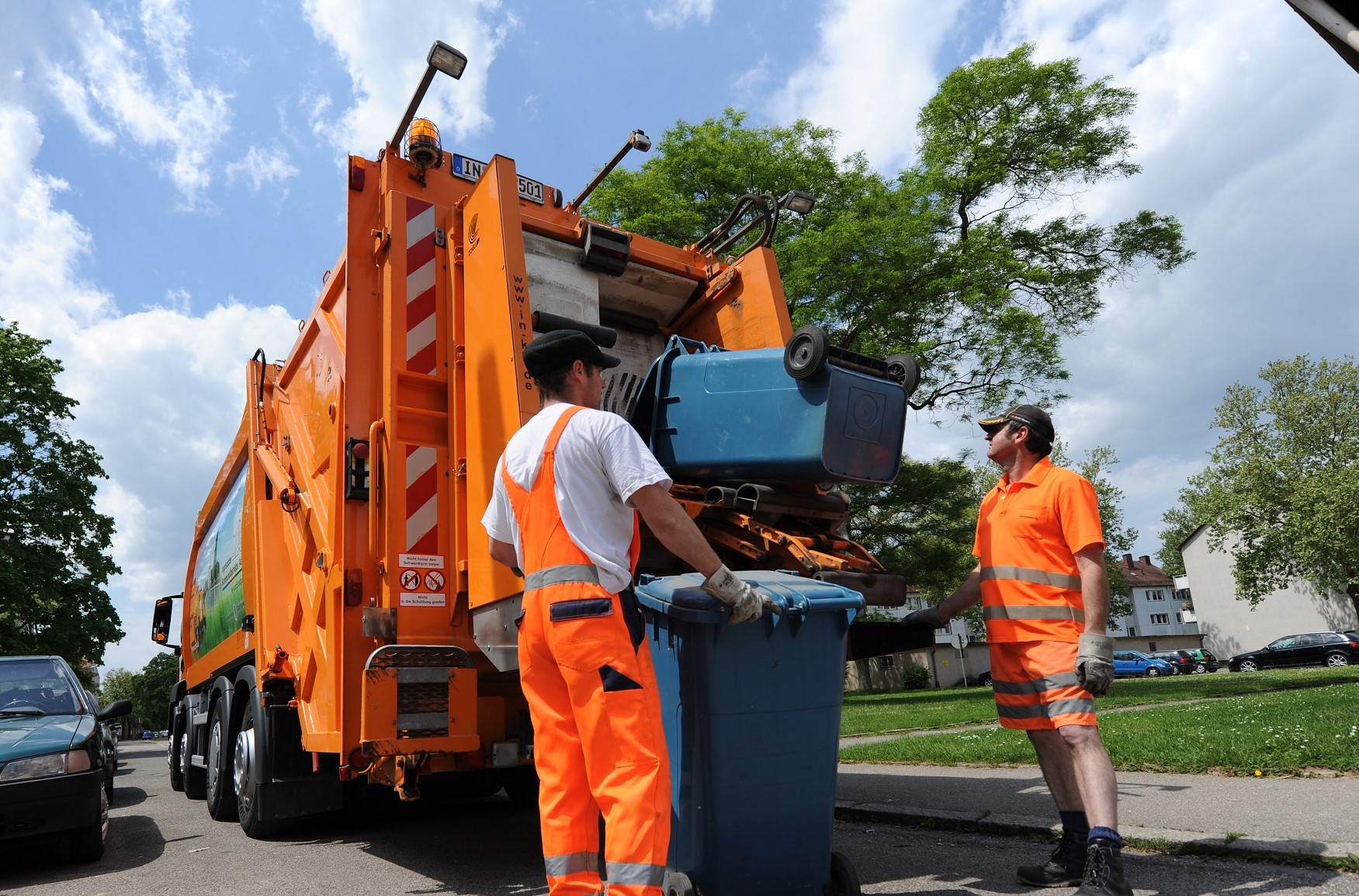 Müllwerker in Aktion